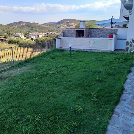 6 Beds Just Minutes From San Teodoro