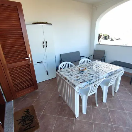 Lejlighed 6 Beds Just Minutes From San Teodoro
