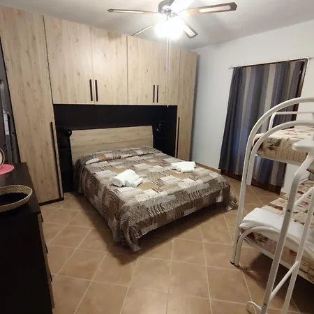 6 Beds Just Minutes From San Teodoro